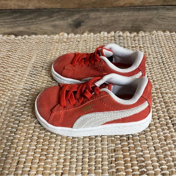 Puma Red Suede Sneakers‎ Size 5C - Picture 2 of 11